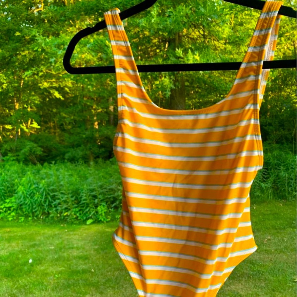 One Piece‎ Bathing Suit